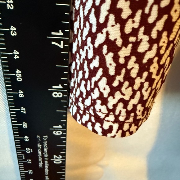 GILLI Women Wrap Dress Burgundy White Print 3/4 Sleeve V Neck Knee Length Size S - Picture 6 of 8